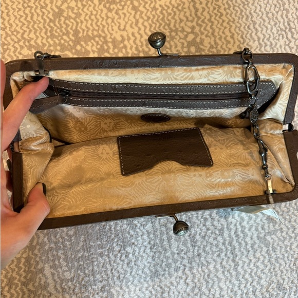 NWT Vintage Anne Klein clutch w/strap - Picture 5 of 8